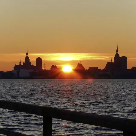 Prázdninový dům Strandlaeufer By Interhome Altefähr